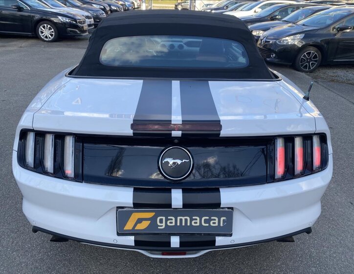 Ford Mustang Kabriolet 2,3 l 233 kw