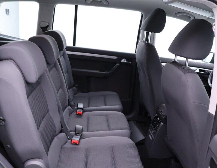 Volkswagen Touran MPV 1,6 l 77 kw