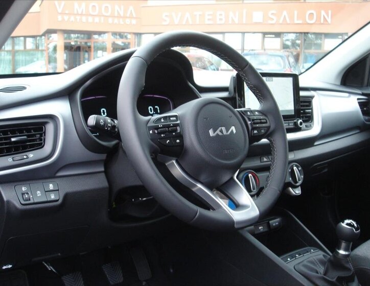 KIA Stonic SUV / Terénní 1,2 l 58 kw