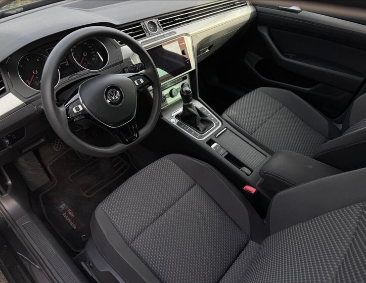 Volkswagen Passat 12