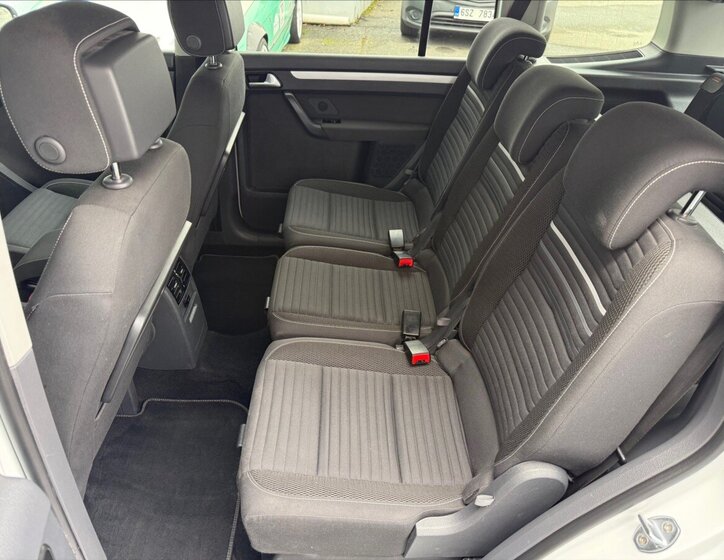 Volkswagen Touran Kombi 1,2 l 77 kw