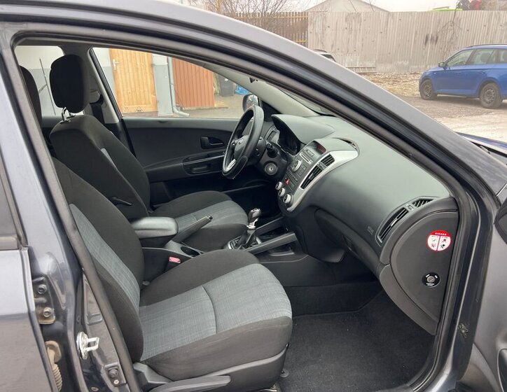 KIA Ostatní Kombi 1,6 l 66 kw