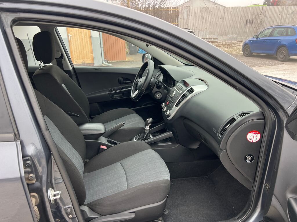 KIA Ostatní Kombi 1,6 l 66 kw