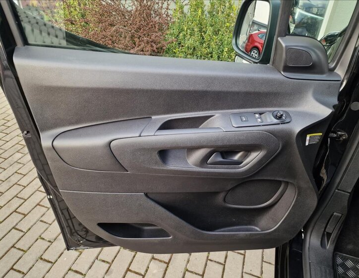 Opel Combo Skříň 1,5 l 75 kw