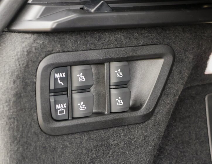 BMW X7 SUV / Terénní 3,0 l 259 kw