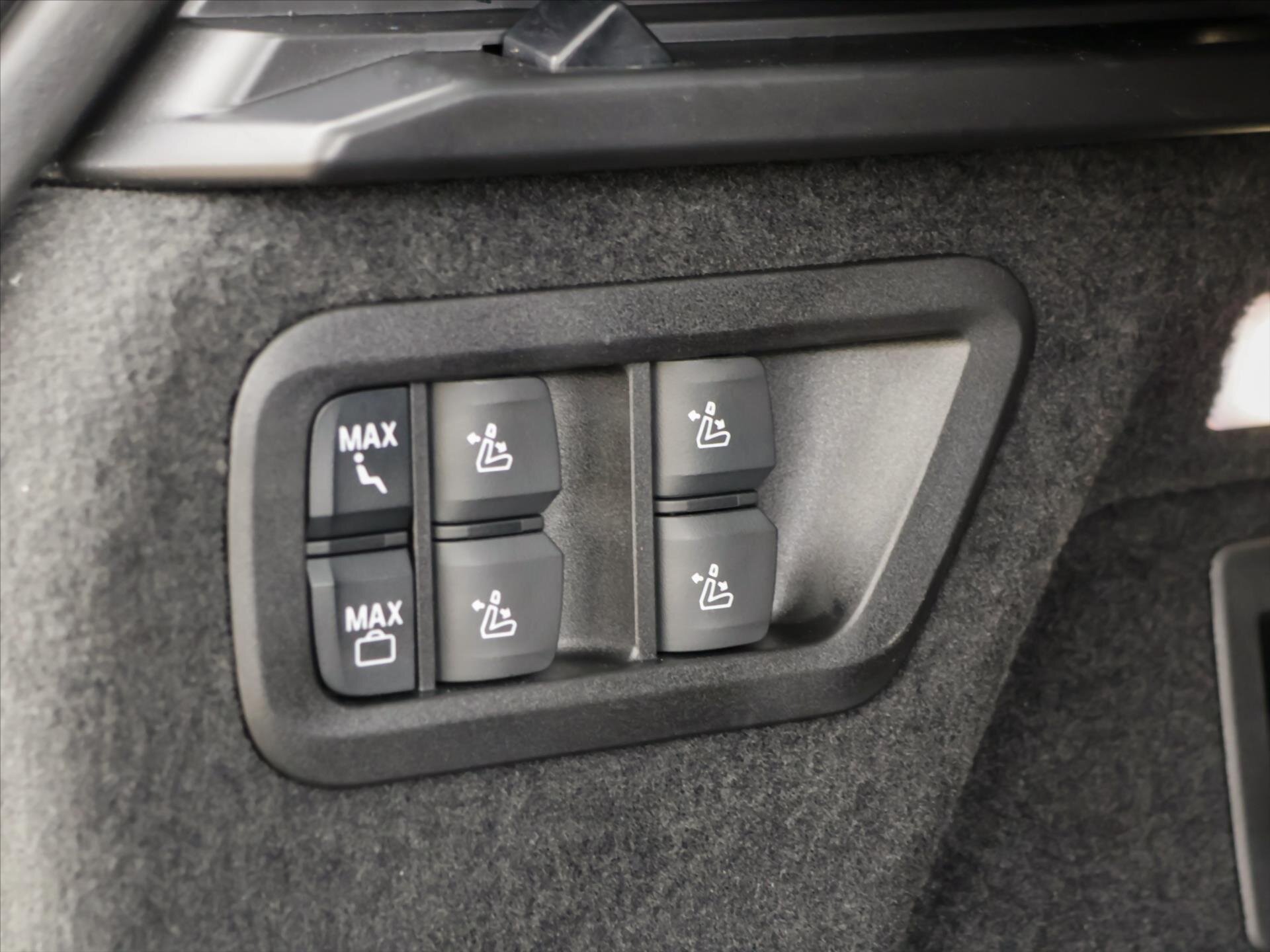 BMW X7 SUV / Terénní 3,0 l 259 kw