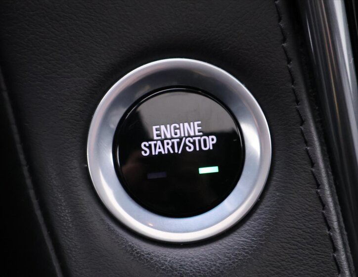 Cadillac Escalade SUV / Terénní 6,2 l 313 kw