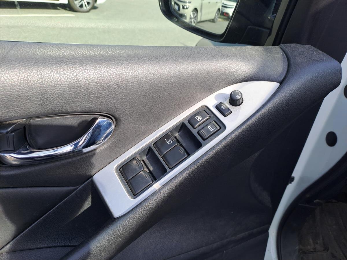 Nissan Murano SUV / Terénní 2,5 l 140 kw