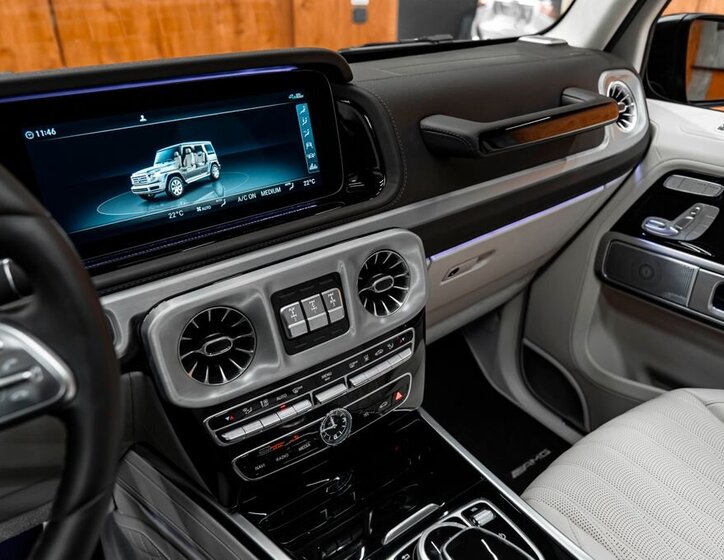 Mercedes-Benz Třídy G SUV / Terénní 4,0 l 310 kw