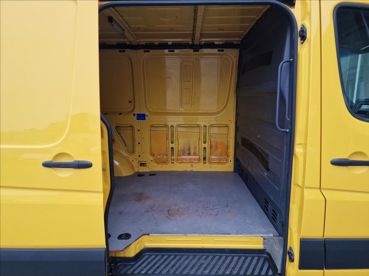 Volkswagen Crafter Skříň 2,0 l 100 kw