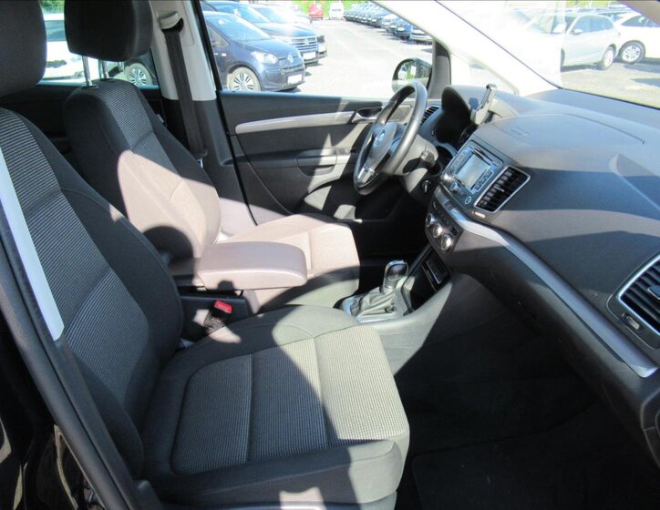 Volkswagen Sharan MPV 2,0 l 103 kw