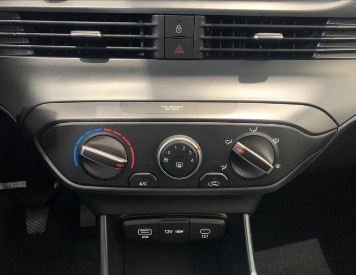 Hyundai i20 Hatchback 1,2 l 57 kw