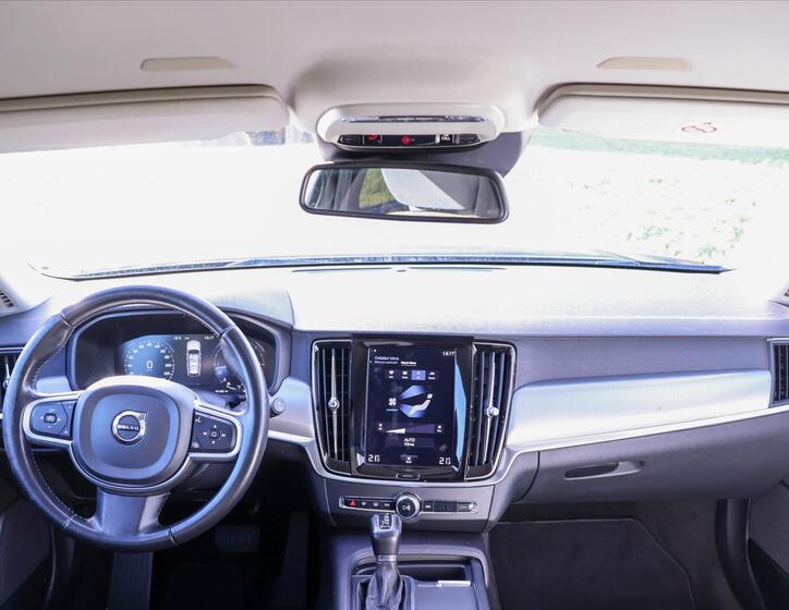 Volvo V90 28