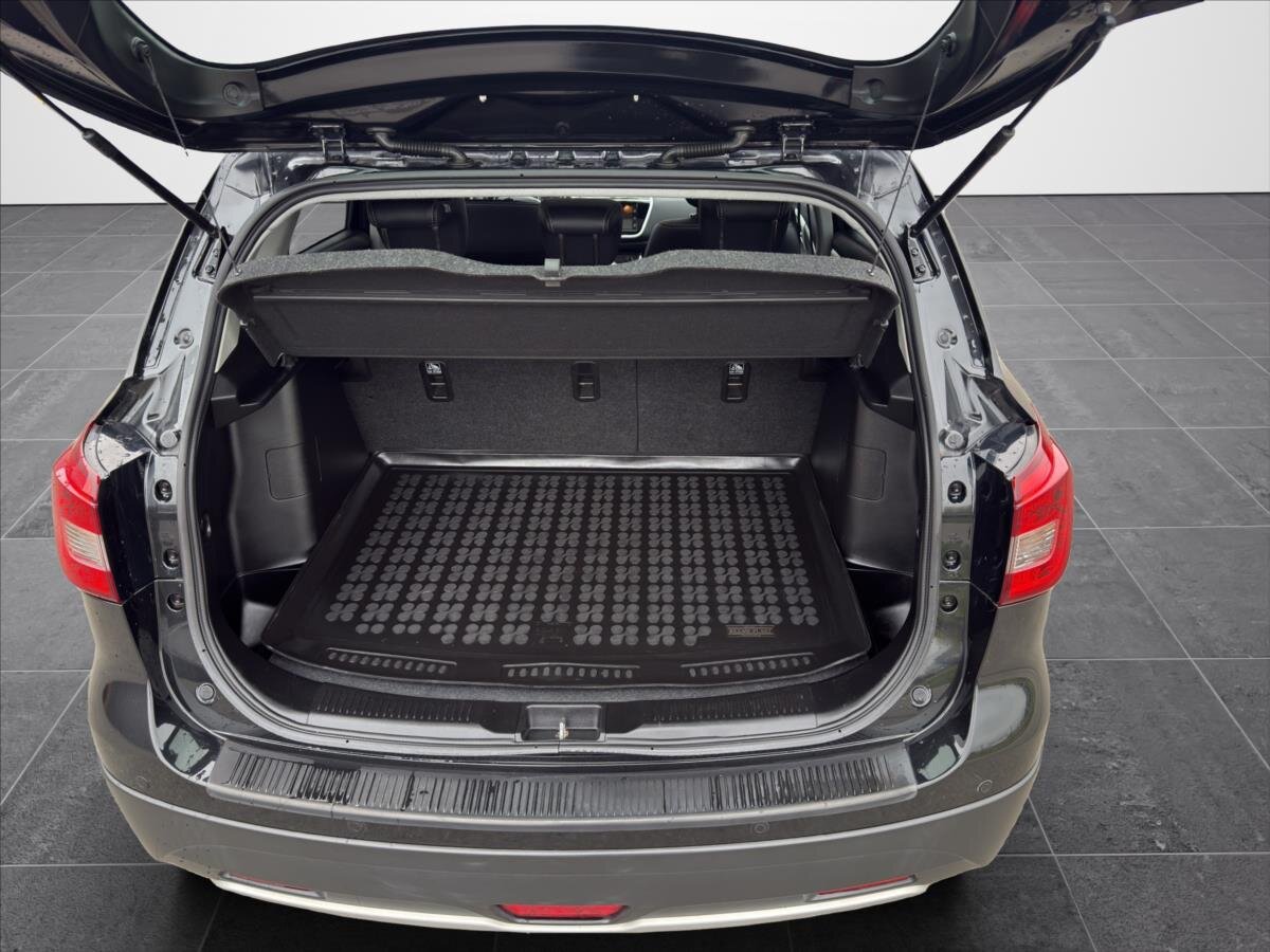 Suzuki SX4 S-Cross SUV / Terénní 1,4 l 103 kw