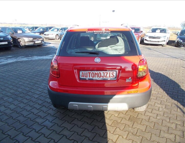 Fiat Sedici Hatchback 1,6 l 88 kw