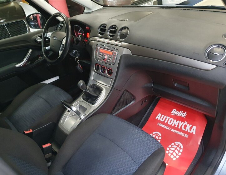 Ford Galaxy MPV 2,0 l 107 kw