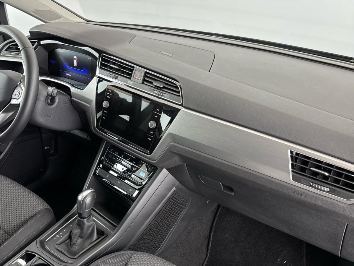 Volkswagen Touran MPV 1,5 l 110 kw