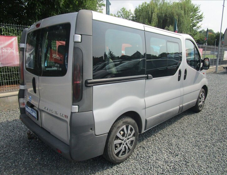 Opel Vivaro 4