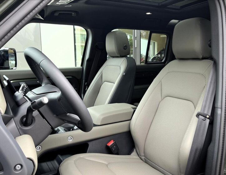Land Rover Defender SUV / Terénní 3,0 l 183 kw