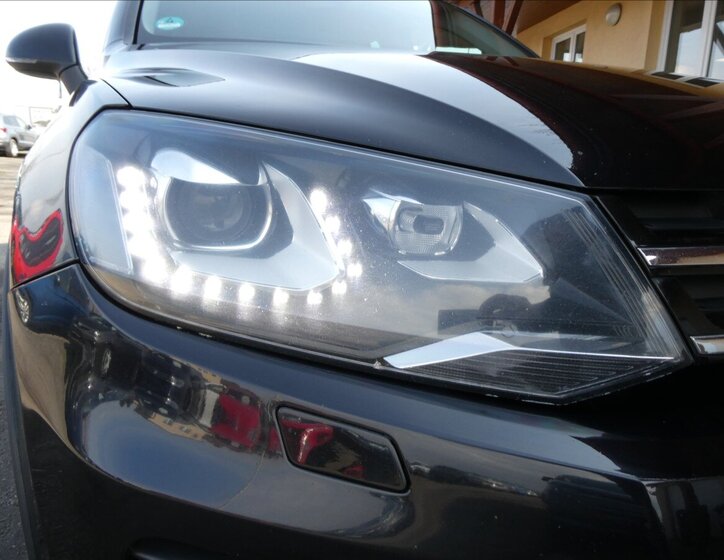 Volkswagen Touareg SUV / Terénní 3,0 l 180 kw