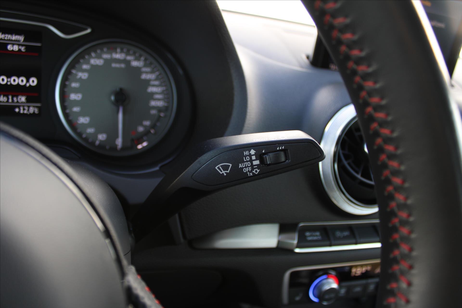 Audi S3 Hatchback 2,0 l 221 kw