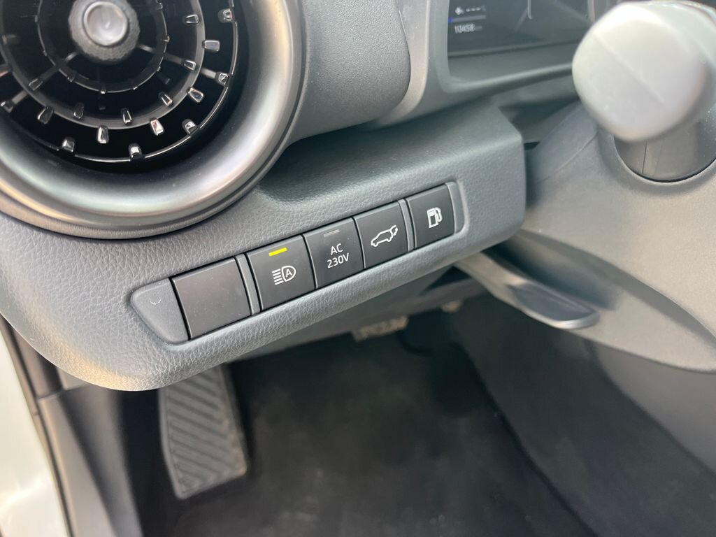 Toyota C-HR SUV / Terénní 2,0 l 145 kw