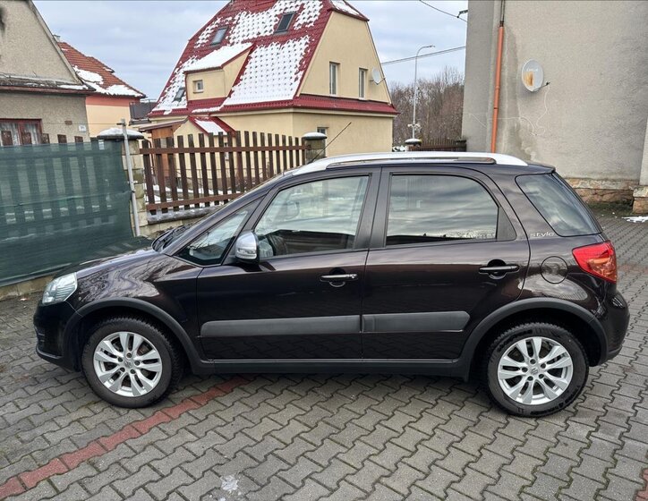 Suzuki SX4 Hatchback 1,6 l 88 kw