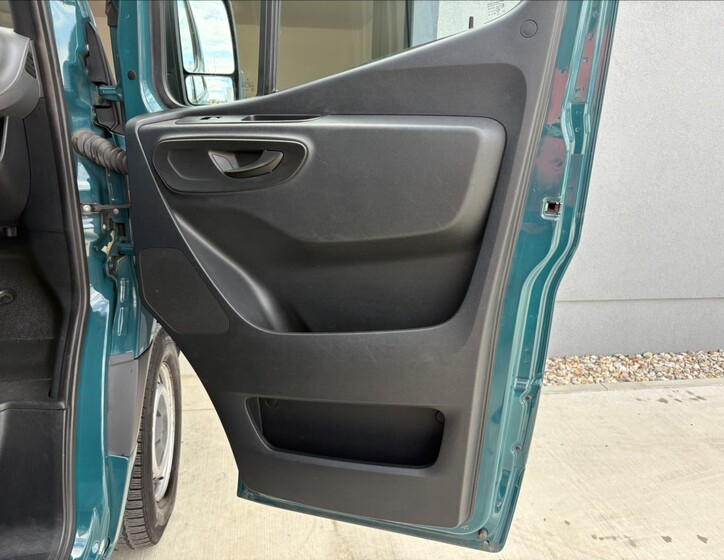Mercedes-Benz Sprinter 18