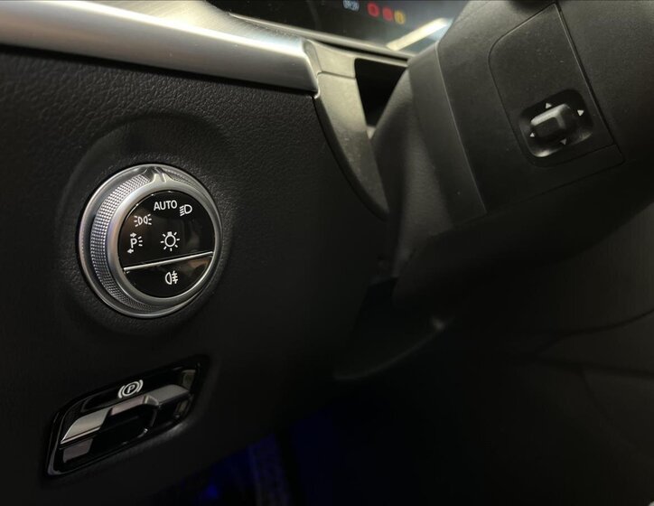 Mercedes-Benz Třídy C Kombi 2,0 l 145 kw