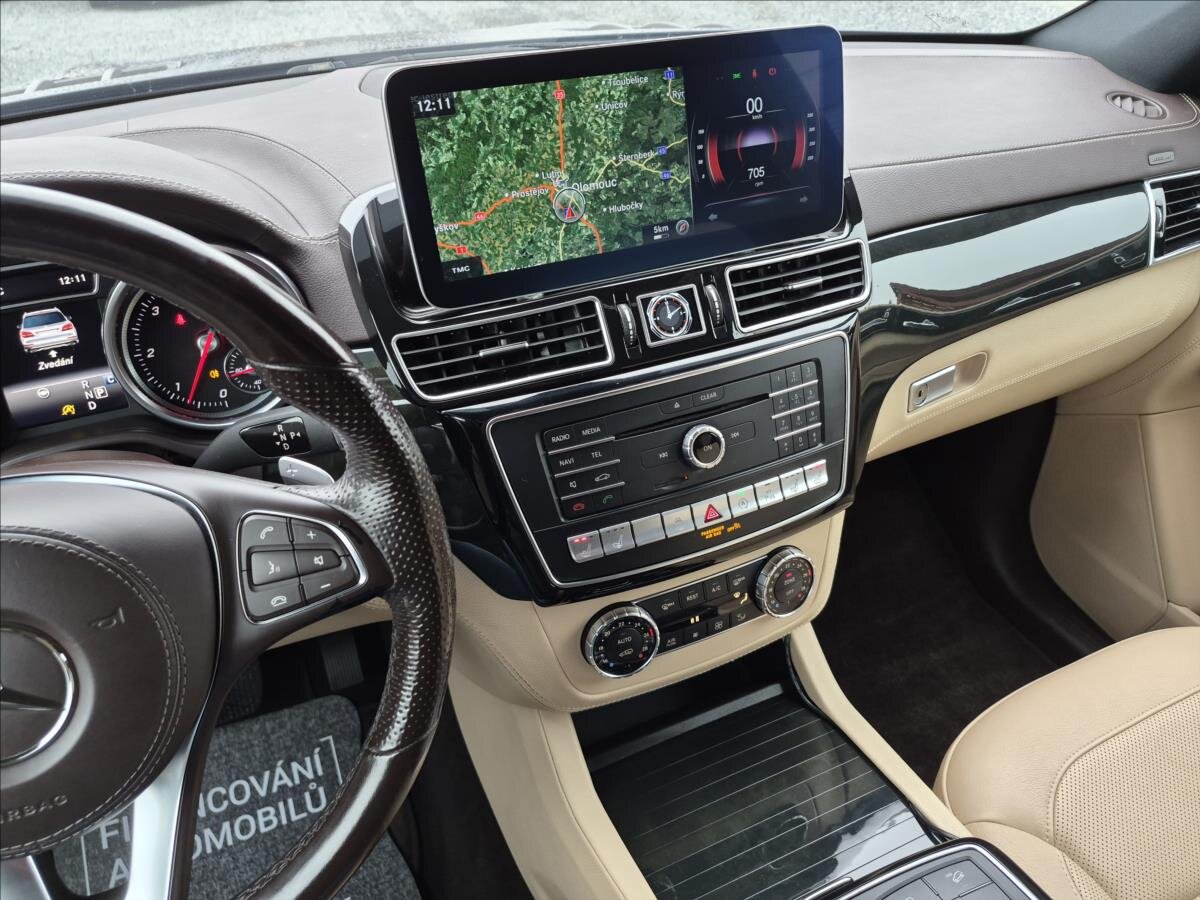 Mercedes-Benz GLS SUV / Terénní 3,0 l 190 kw