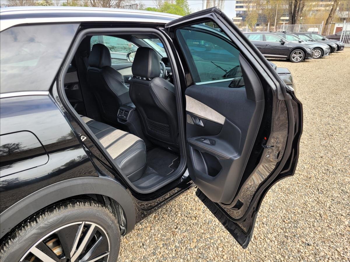 Peugeot 3008 SUV / Terénní 1,6 l 165 kw