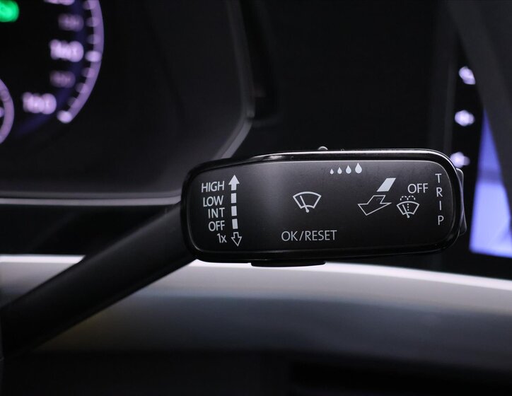 Volkswagen Bora Sedan / Limuzína 0,0 100 kw