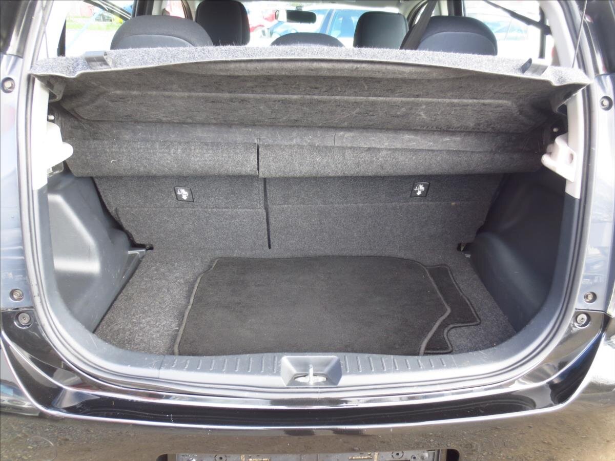 Subaru Justy Hatchback 998,0 51 kw