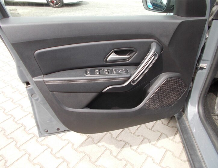 Dacia Duster SUV / Terénní 1,3 l 96 kw