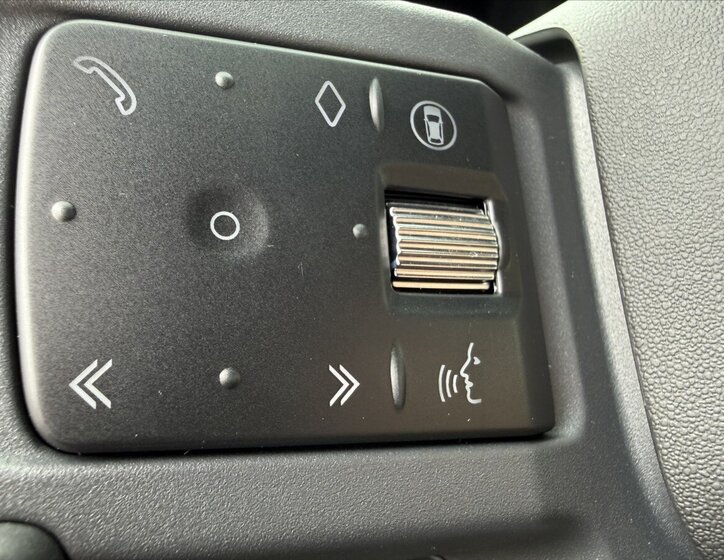 Land Rover Defender SUV / Terénní 3,0 l 184 kw