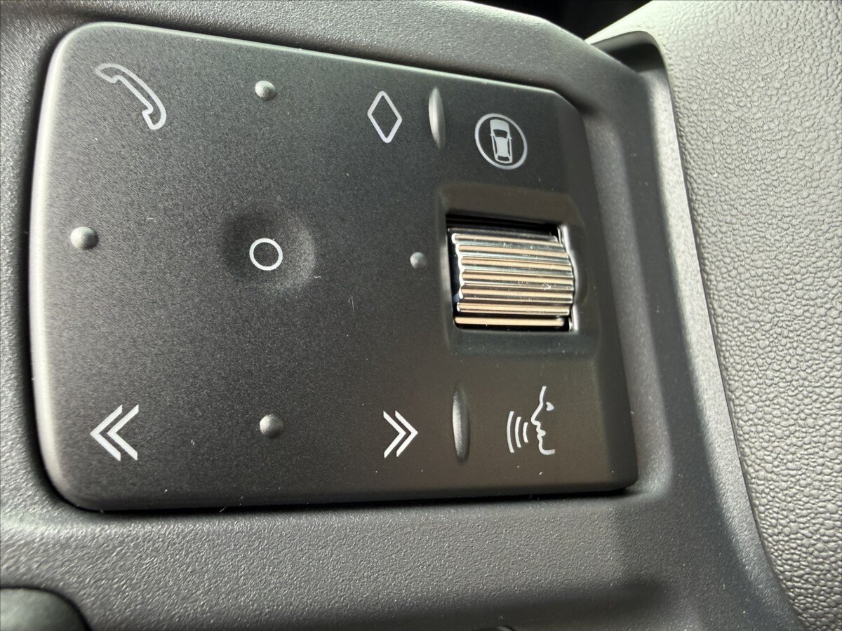 Land Rover Defender SUV / Terénní 3,0 l 184 kw