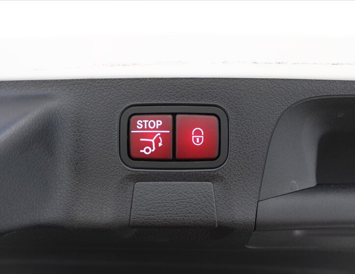 Mercedes-Benz CLA 13