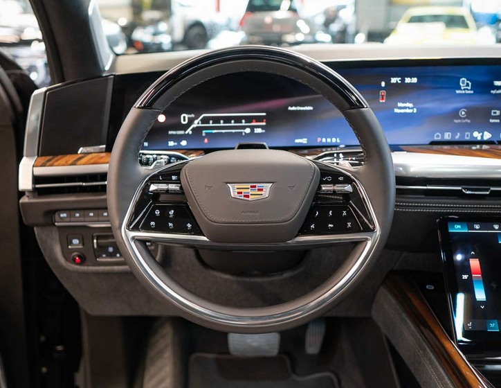 Cadillac Escalade 21