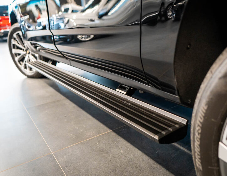 Chevrolet Suburban SUV 6,2 l 313 kw