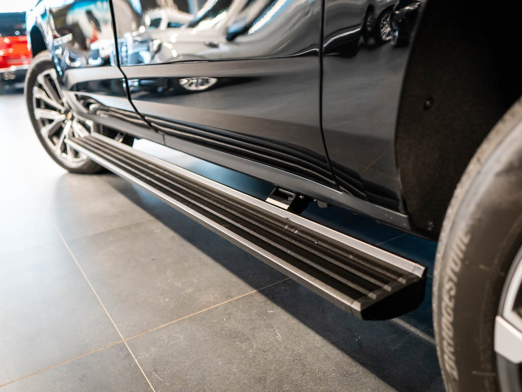 Chevrolet Suburban SUV 6,2 l 313 kw