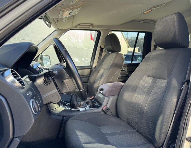 Land Rover Discovery 11