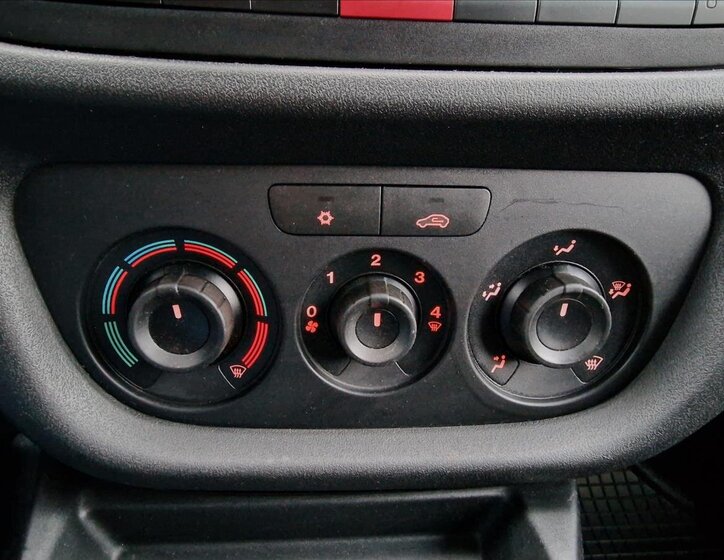 Fiat Dobló cargo Skříň 1,4 l 88 kw