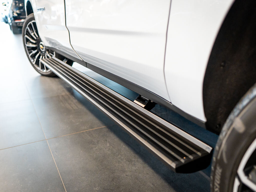 Chevrolet Suburban SUV 6,2 l 313 kw