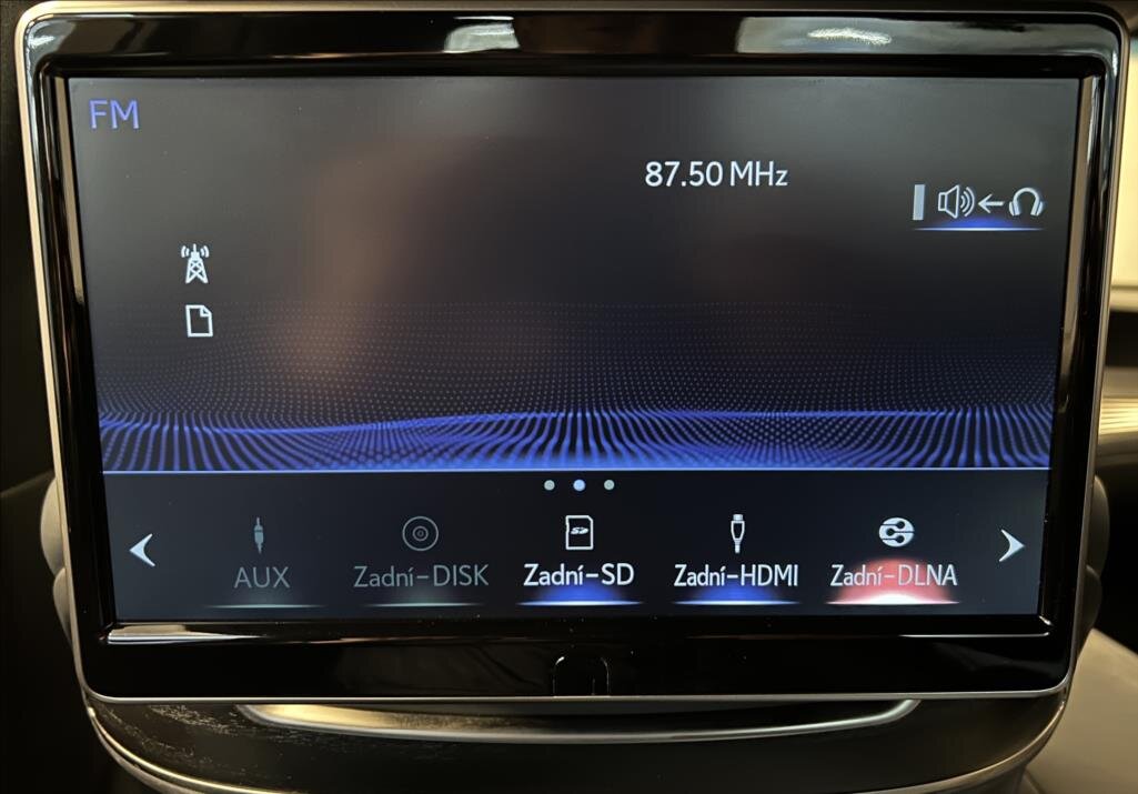 Lexus LS 500h Sedan / Limuzína 3,5 l 264 kw