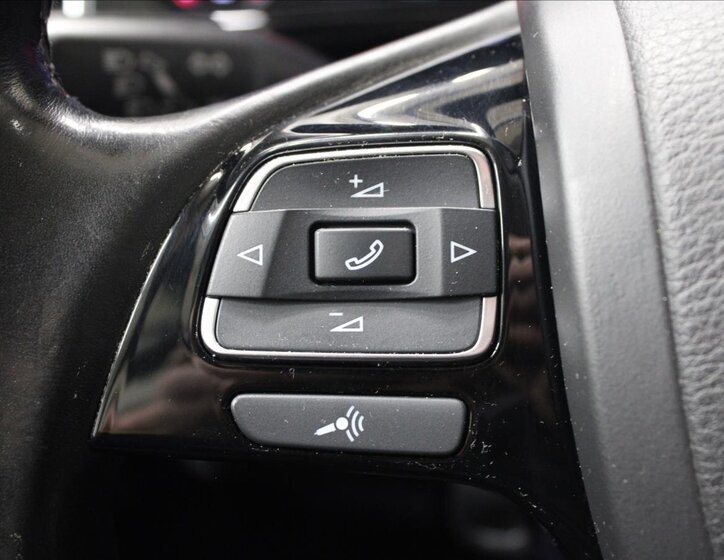 Volkswagen Touareg 18