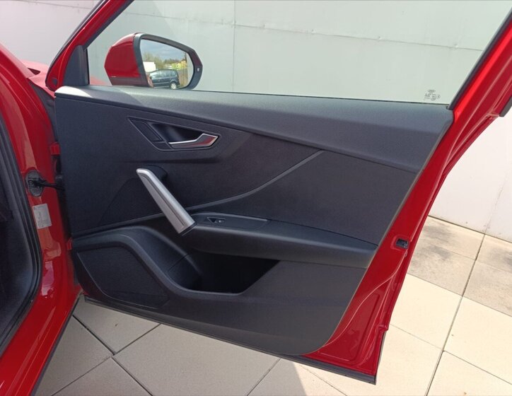 Audi Q2 SUV / Terénní 999,0 85 kw