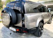 Land Rover Defender 6