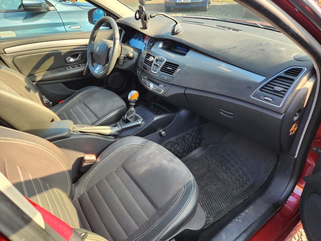 Renault Laguna Sedan / Limuzína 2,0 l 103 kw