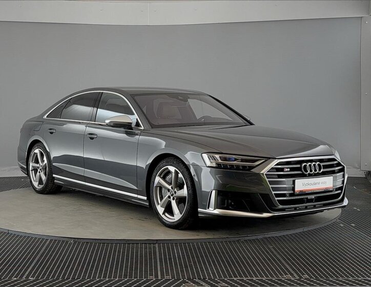 Audi S8 Sedan / Limuzína 4,0 l 420 kw