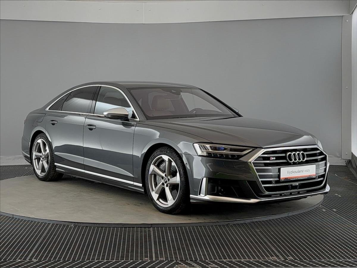 Audi S8 Sedan / Limuzína 4,0 l 420 kw